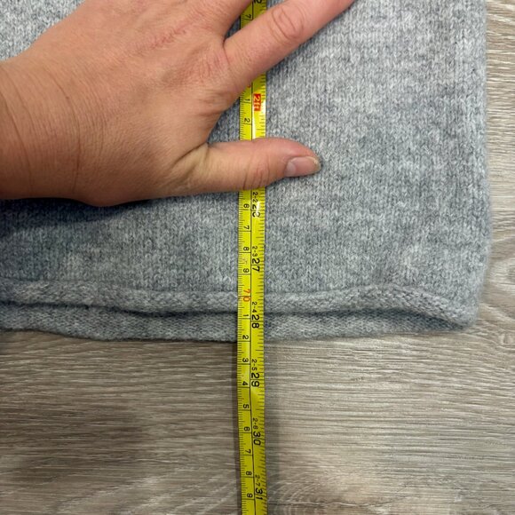 Cupcakes and Cashmere Snowflake Gray White Oversized Cowl Sweater sz M - Picture 6 of 6